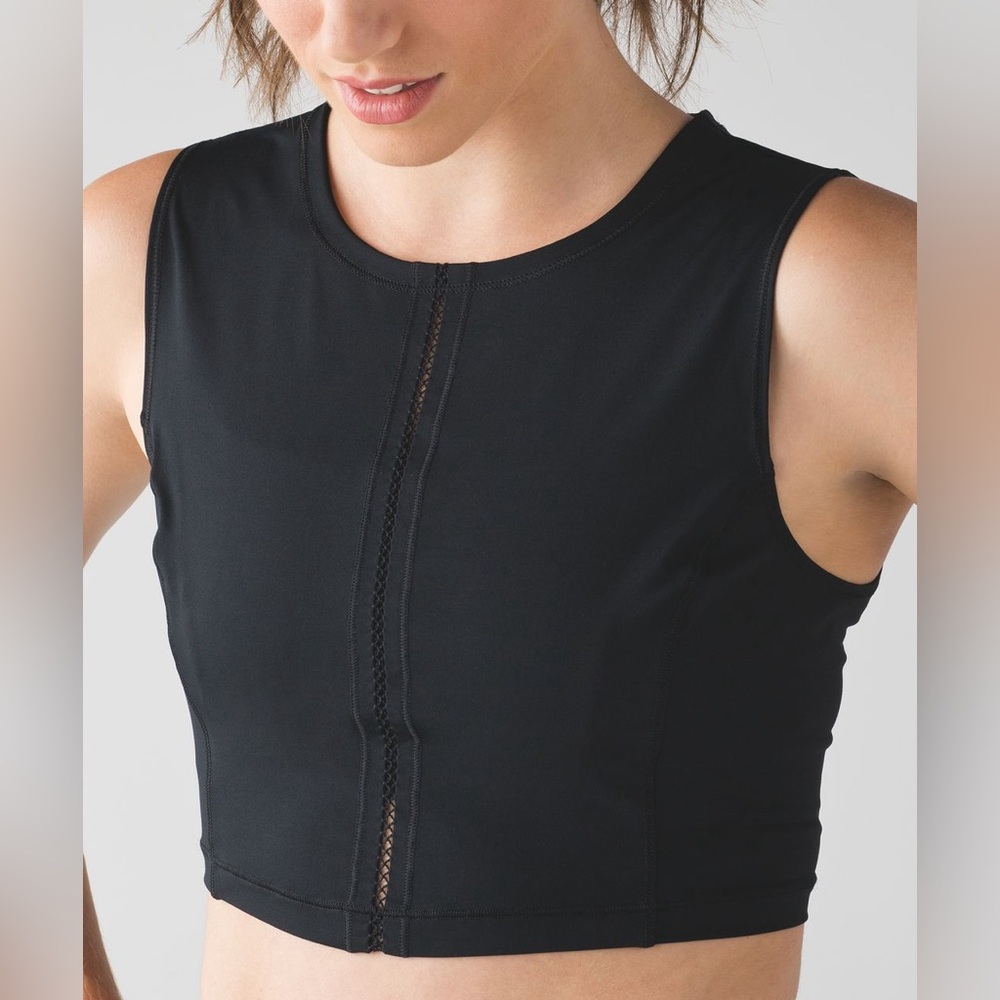 Lululemon Sculpt It Crop Tank Black Activewear Gym Workout Yoga Running Pilates